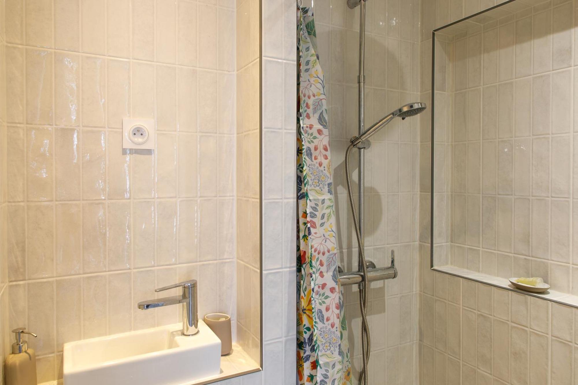 Pleasant 1Bd Duplex For 4 Batignolles Lägenhet Paris Exteriör bild